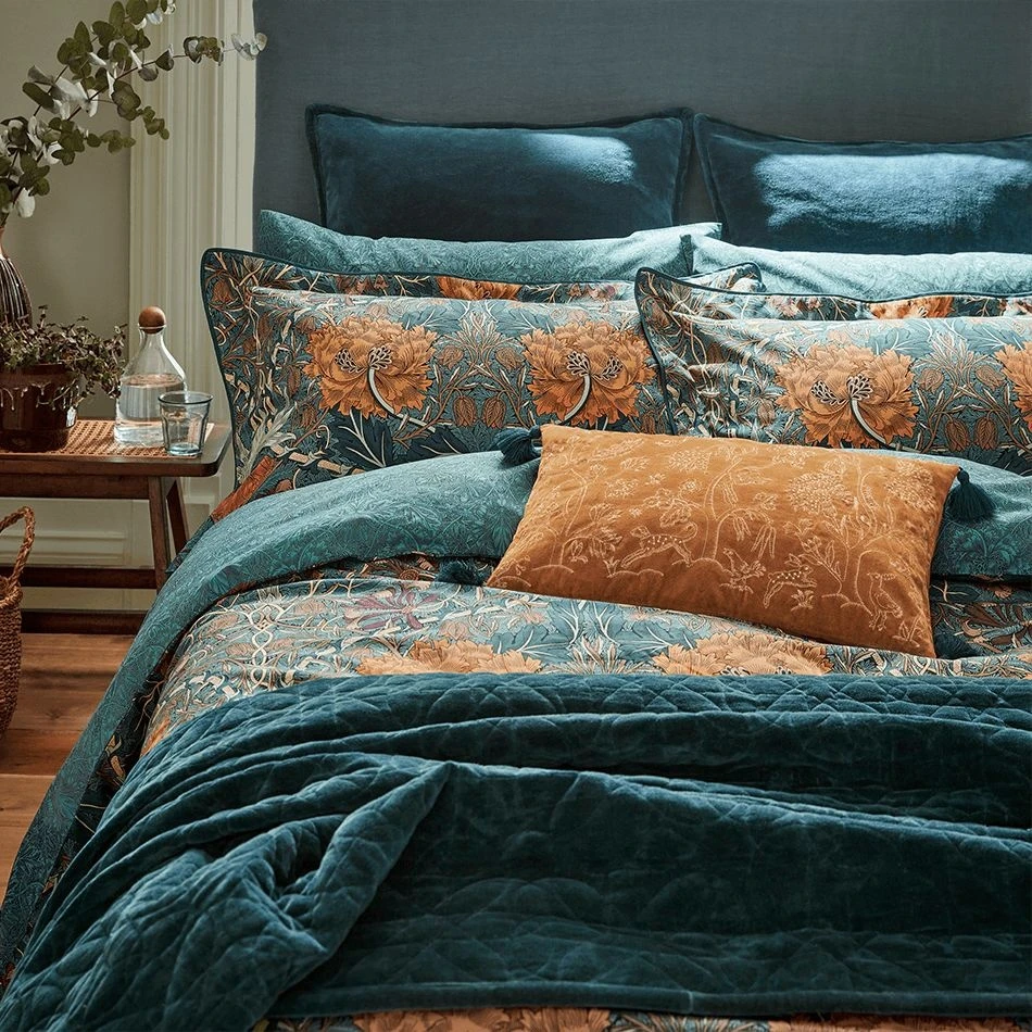 Morris & Co Honeysuckle & Tulip Quilted Throw Teal 4 Morris & Co Honeysuckle & Tulip Quilted Throw Teal - Image 2